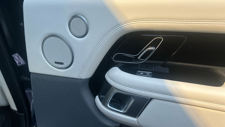 Land Rover Range Rover 3.0 D300 Westminster Black 4dr Auto Diesel Estate